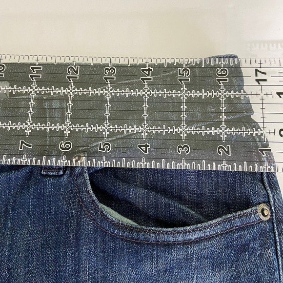 Chico's Platinum Jeans Ultimate Fit Slim Leg Stretch Denim Blue US Size 8 - Picture 11 of 13